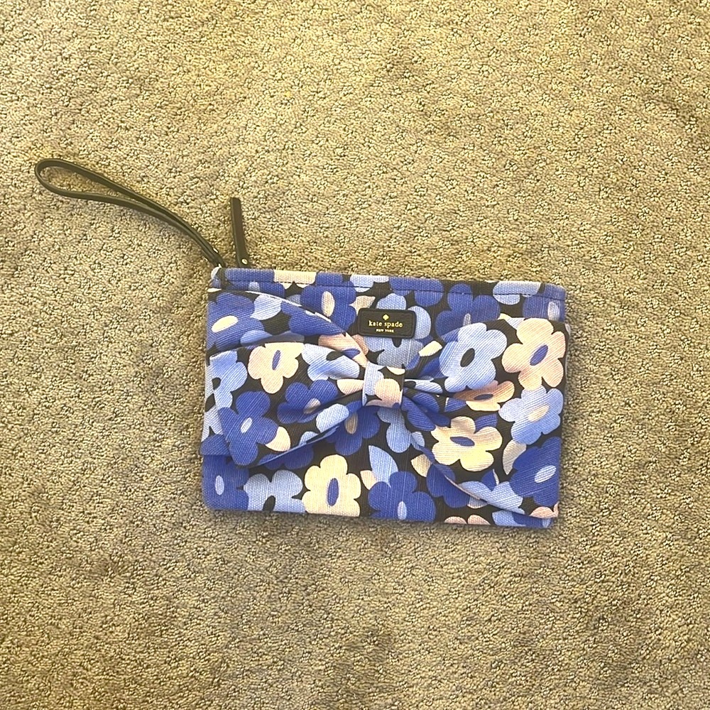 Clutch,  wristlet